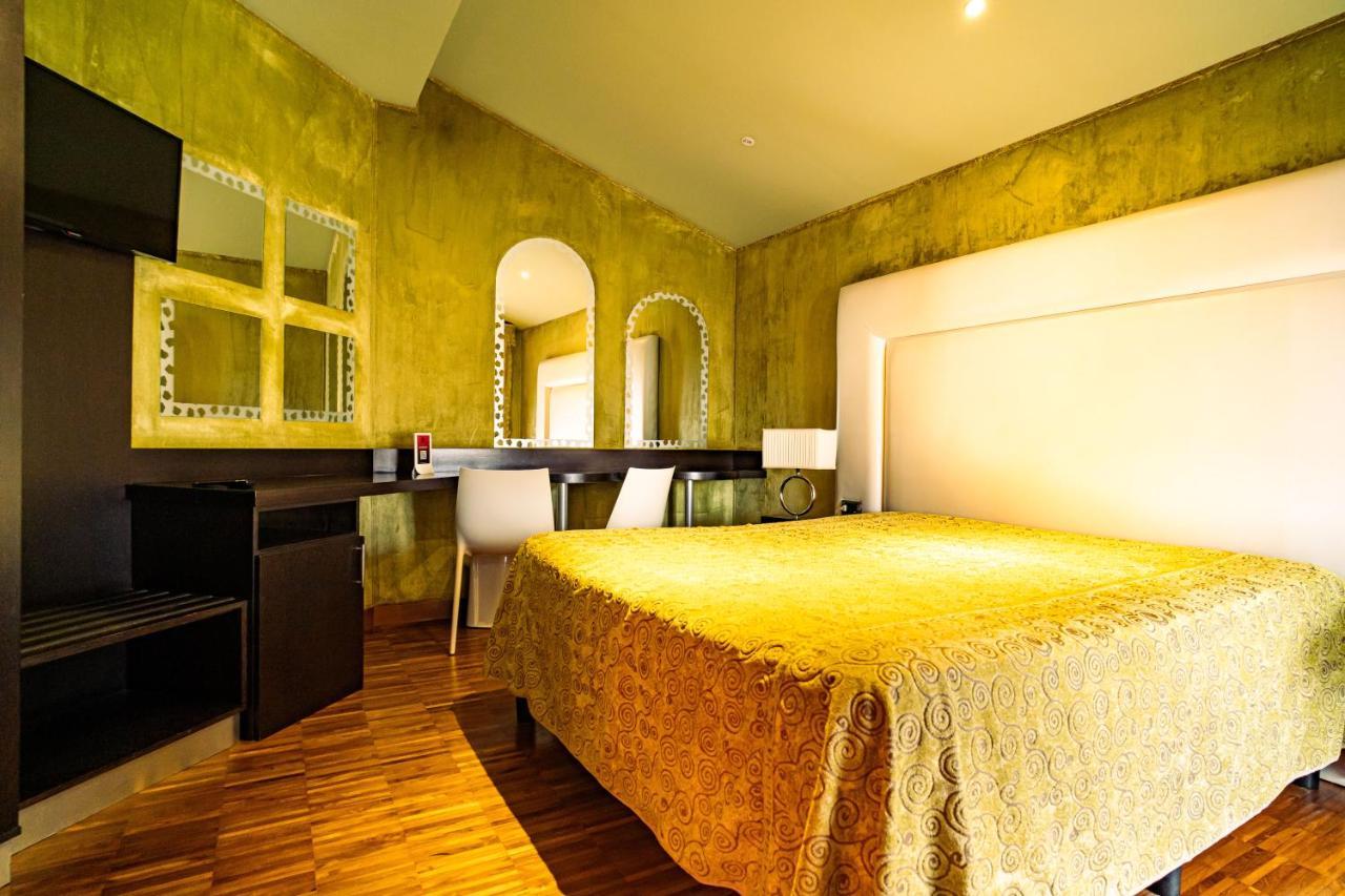 Marcantonio Hotel จูกลิอาโน อิน คัมปาเนีย ภายนอก รูปภาพ