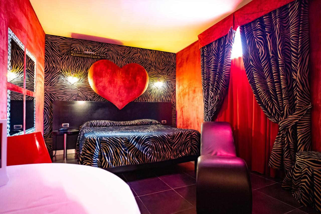 Marcantonio Hotel จูกลิอาโน อิน คัมปาเนีย ภายนอก รูปภาพ