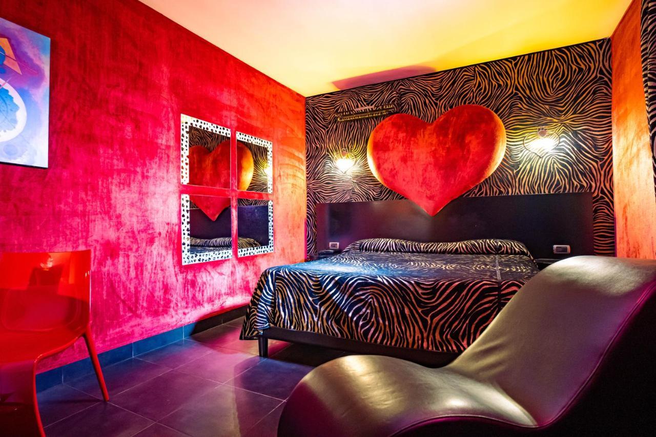 Marcantonio Hotel จูกลิอาโน อิน คัมปาเนีย ภายนอก รูปภาพ